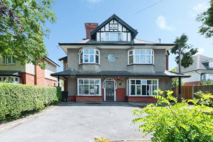 2 Bedroom Maisonette For Sale In Ascham Road, Bournemouth, Dorset, BH8