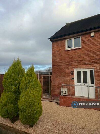 3 Bedroom End Of Terrace House To Rent In Halescroft Square, Birmingham, B31