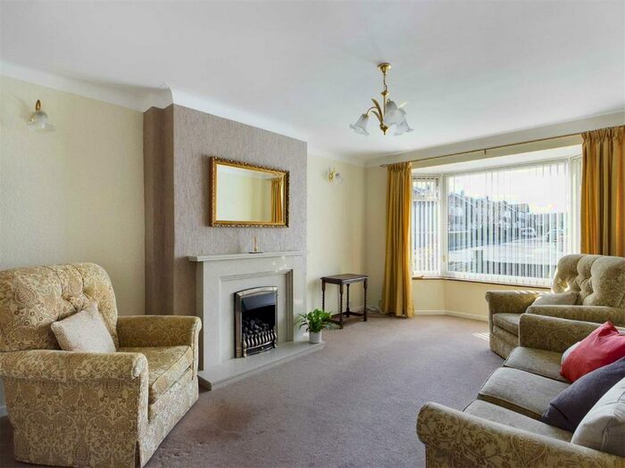 3 Bedroom Bungalow For Sale In Astley Gardens, Seaton Sluice, NE26