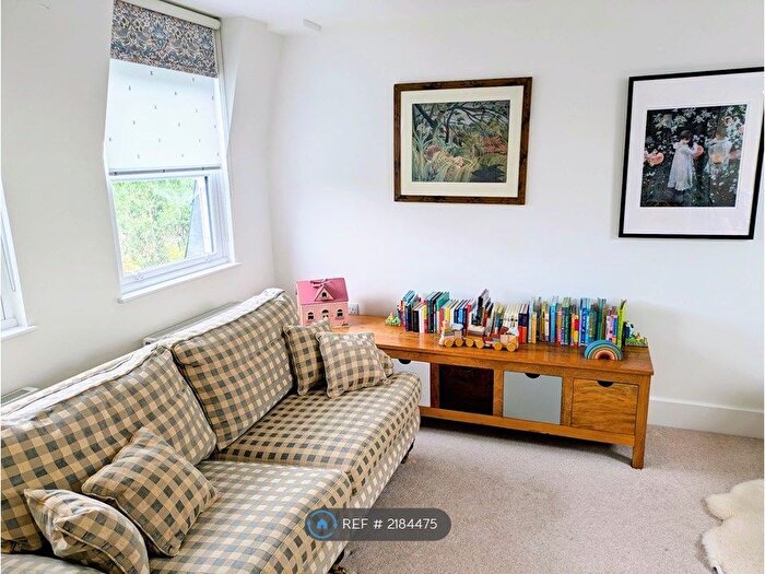 2 Bedroom Flat To Rent In Wimbledon Park Road, London, SW18