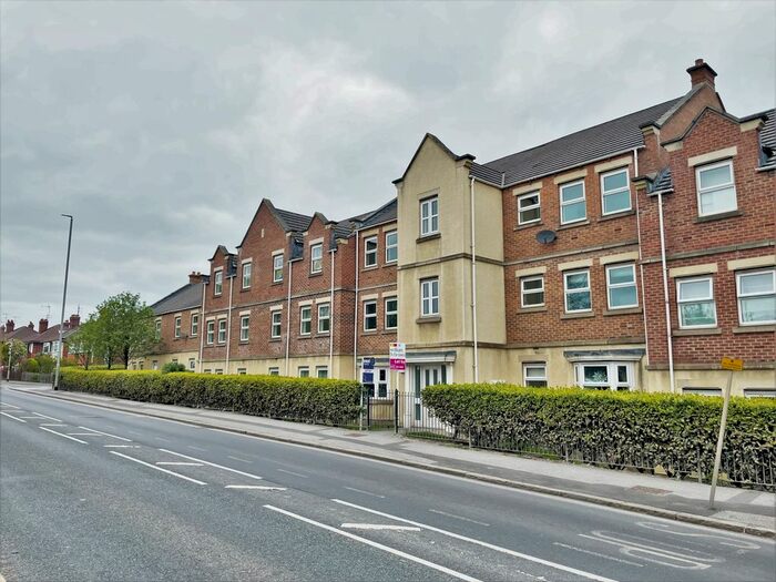 2 Bedroom Flat To Rent In A Whitehall Road, Leeds, LS12