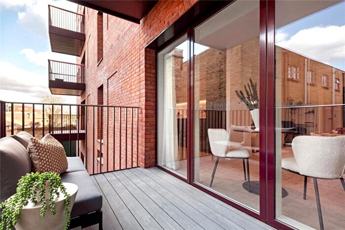 1 Bedroom Apartment For Sale In One Clapham Junction, Burridge Gardens, St. John's Hill, London, SW11