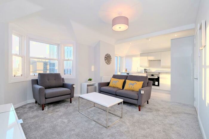 2 Bedroom Flat To Rent In Union Street, Top Floor, AB11