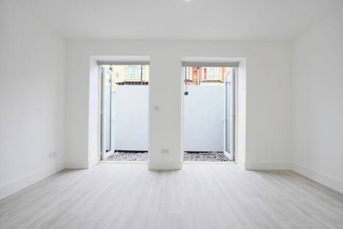 2 Bedroom Apartment To Rent In Portway, Stratford, E15