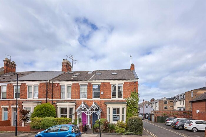 5 Bedroom End Of Terrace House To Rent In Lily Avenue, Jesmond, Newcastle Upon Tyne, NE2
