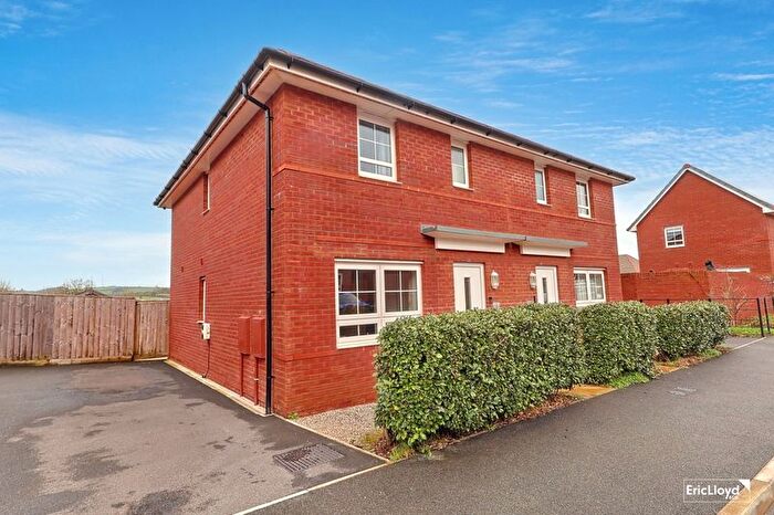 3 Bedroom Semi Detached House For Sale In Juniper Close, Paignton, TQ4