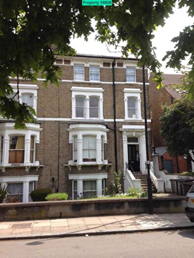 2 Bedroom Flat To Rent In Knatchbull Road, London, SE5