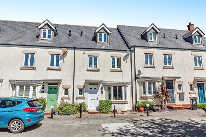 4 Bedroom Terraced House For Sale In Phoenix Way, Portishead, Bristol, Somerset, BS20