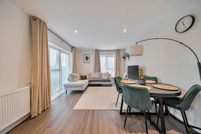 2 Bedroom Flat For Sale In Dun Street, Sheffield, S3