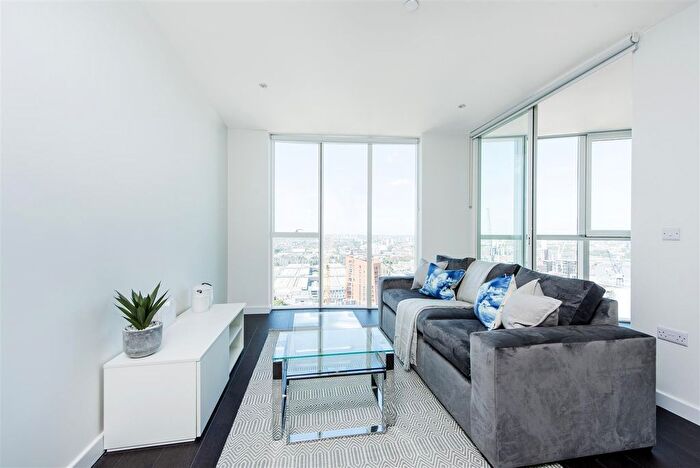 2 Bedroom Flat To Rent In Sky Gardens, Wandsworth Road, Nine Elms, London, SW8