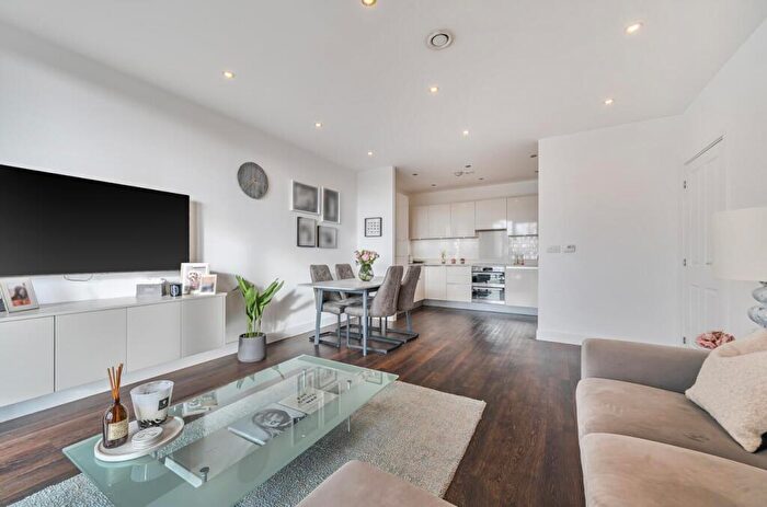 2 Bedroom Flat For Sale In Henry Darlot Drive, Mill Hill, NW7