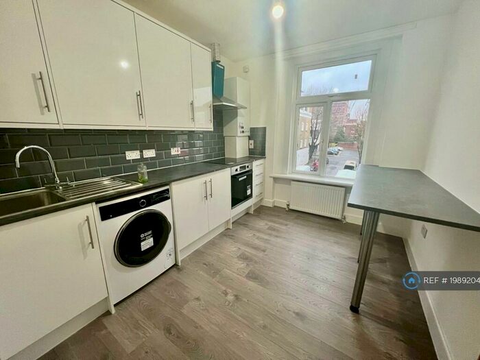 2 Bedroom Flat To Rent In Caledonian Road, London, N1