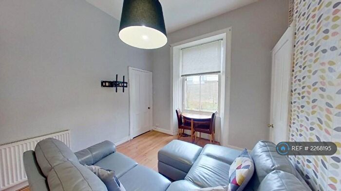 2 Bedroom Flat To Rent In Maxwell Street, Edinburgh, EH10