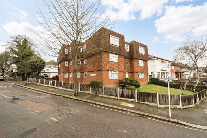 1 Bedroom Flat For Sale In Elliot Road, London, NW4