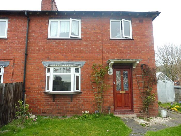 3 Bedroom House To Rent In Wynall Lane, Stourbridge, DY9
