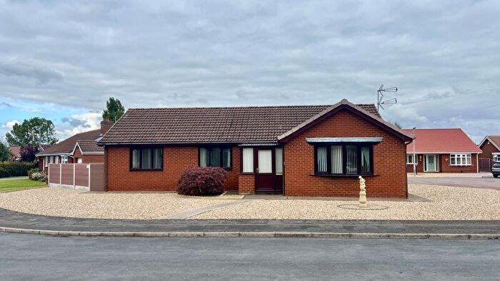 3 Bedroom Detached Bungalow For Sale In Highgrove, Messingham, DN17