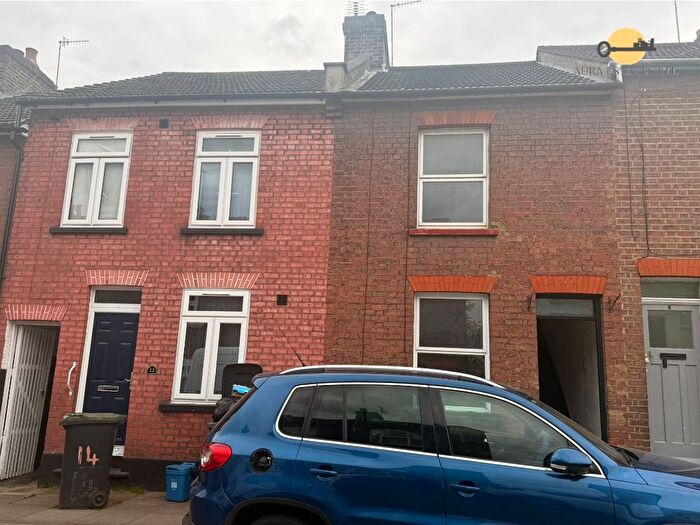 3 Bedroom Terraced House To Rent In Cowper Street, Luton, LU1