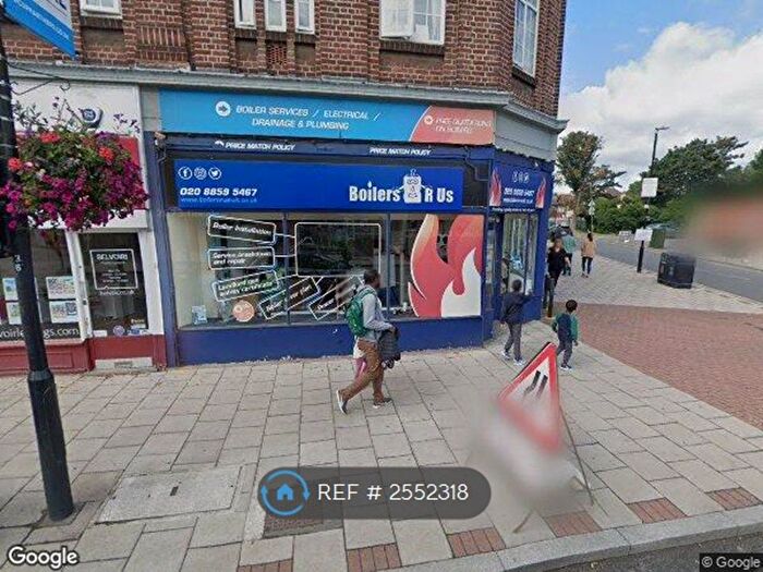 3 Bedroom Flat To Rent In Hurst Court, Sidcup, DA15