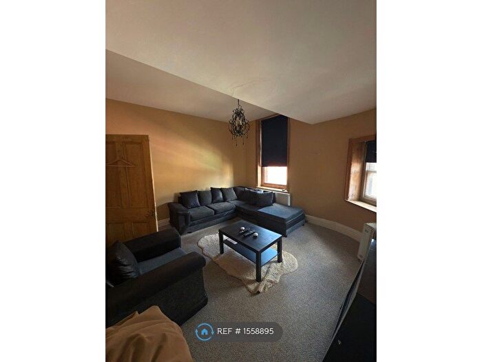 1 Bedroom Flat To Rent In Poole Road, Bournemouth, BH4