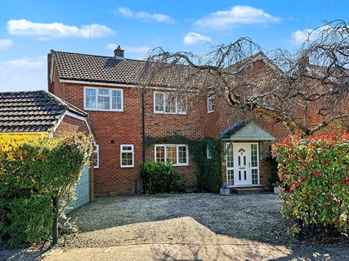 4 Bedroom Detached House For Sale In High Street, Fernham, SN7