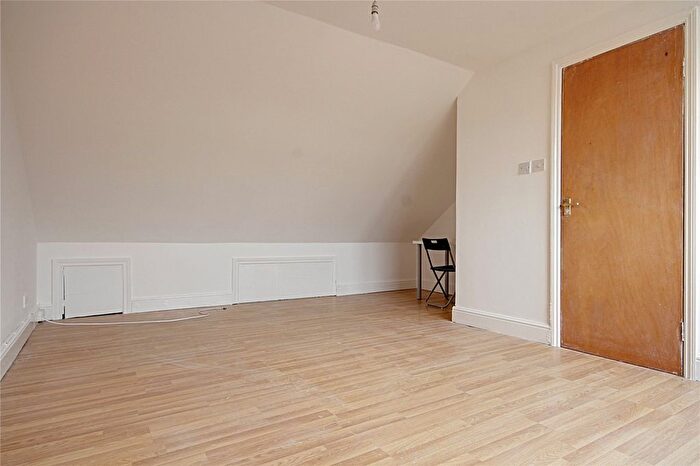 Studio To Rent In Osborne Road, Enfield, Greater London, EN3