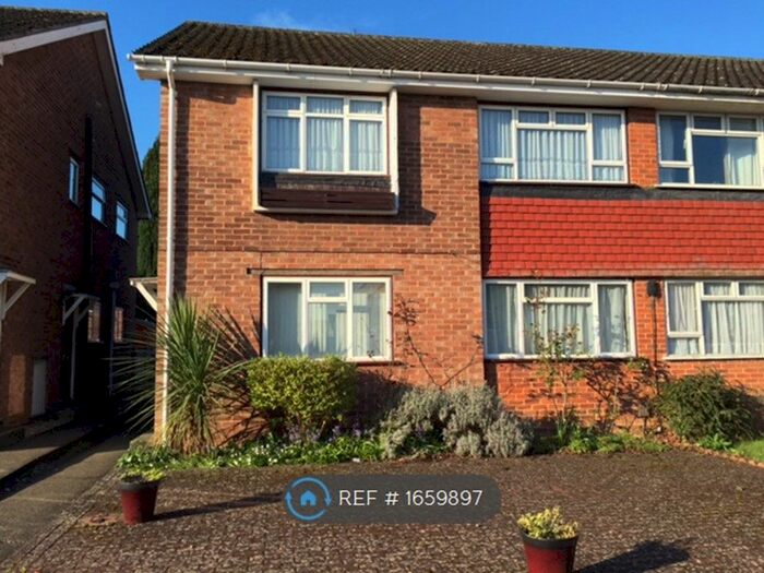 2 Bedroom Maisonette To Rent In College Road, Epsom, KT17