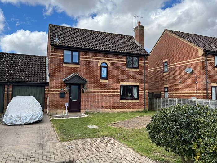 3 Bedroom Link Detached House For Sale In Wesley Road, Whaplode, PE12