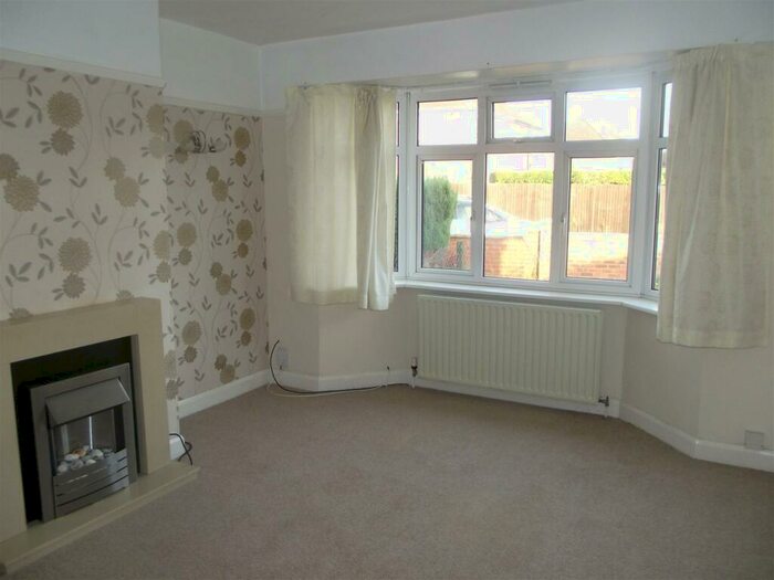 3 Bedroom Property To Rent In Elstree Drive, Beechdale, NG8
