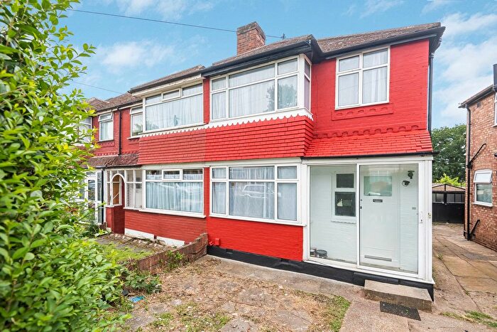 3 Bedroom Property To Rent In Jubilee Road, Perivale, Greenford, UB6