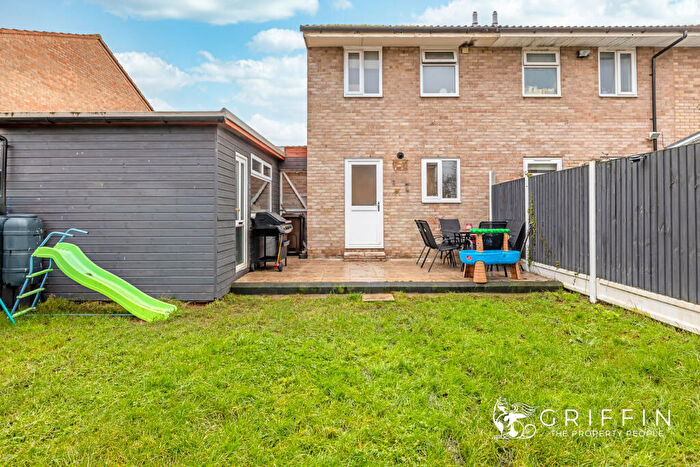 2 Bedroom Semi-Detached House For Sale In Sundew Court, Grays, RM17