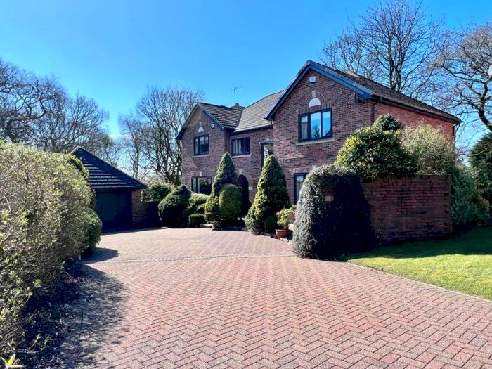 5 Bedroom Detached House To Rent In Ravens Holme, Heaton, BL1