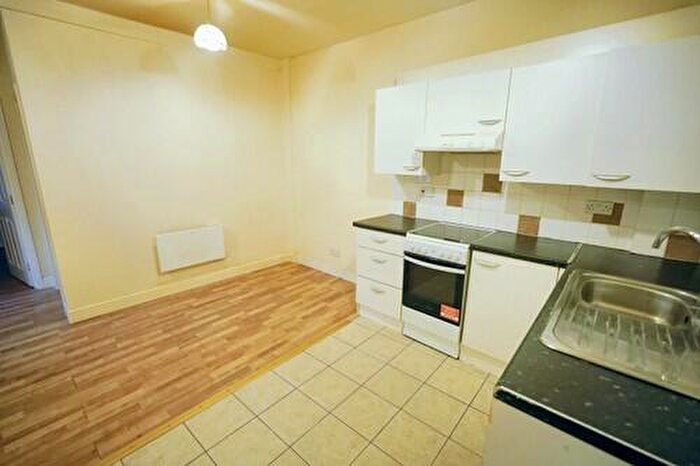 2 Bedroom Flat To Rent In Castle Walk, Lower Street, Stansted Mountfitchet, CM24