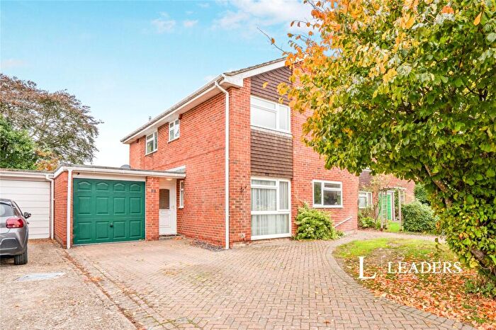 4 Bedroom Detached House To Rent In Hampton Grove, Fareham, PO15