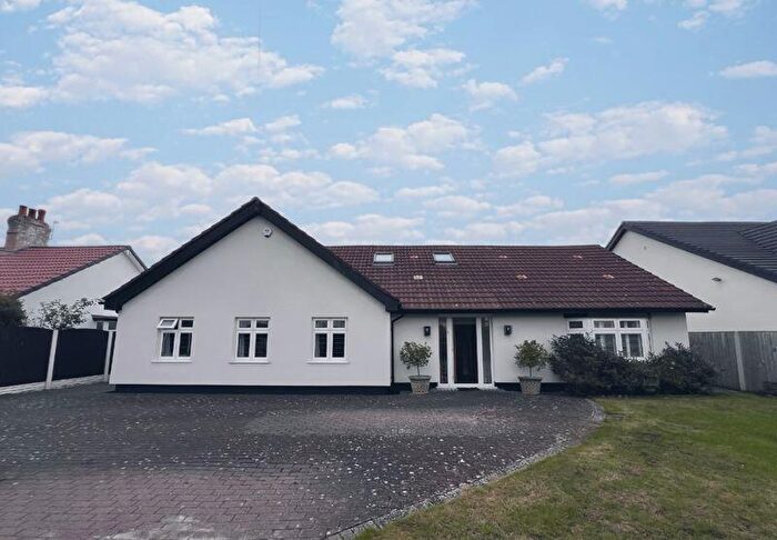 4 Bedroom Detached House To Rent In Golf Open - Eshe Road North, Blundellsands - Sleeps, L23