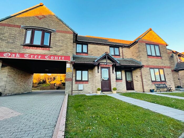 2 Bedroom Flat To Rent In Oakfield Drive, Kilgetty, SA68