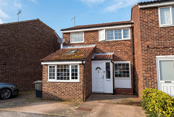 3 Bedroom Semi-Detached House For Sale In The Glebe, Saffron Walden, Essex, CB11