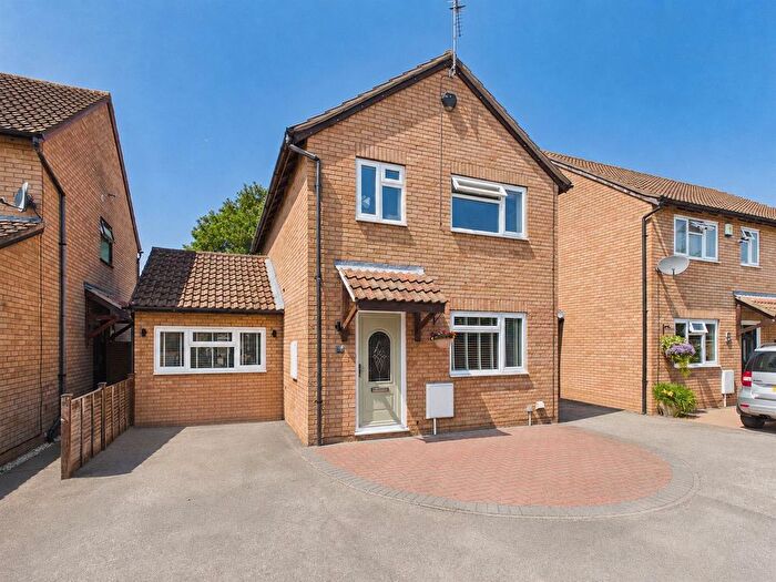 3 Bedroom Detached House For Sale In Doverdale Drive, Longlevens, Gloucester, GL2