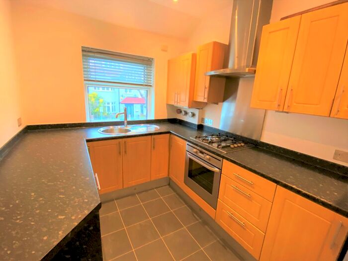 1 Bedroom Flat To Rent In St. Mary's Road, Golders Green, NW11