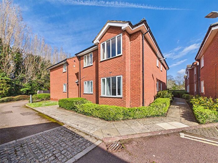 1 Bedroom Flat For Sale In Gloucester Road, Cheltenham, Gloucestershire, GL51