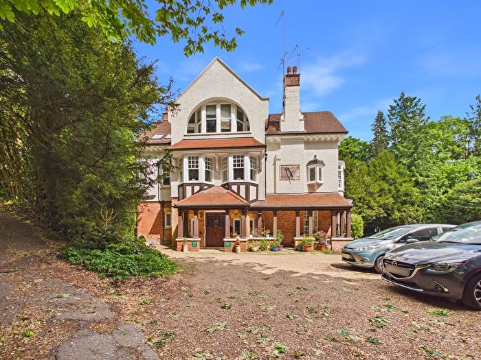 2 Bedroom Flat To Rent In Harestone Valley Road, Caterham, CR3