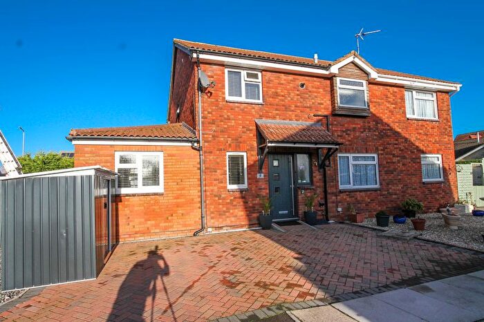 3 Bedroom Semi Detached House For Sale In Baker Close, Clevedon, BS21
