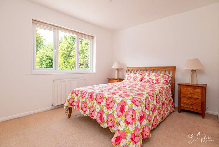 3 Bedroom Detached Bungalow For Sale In Bay Road, Freshwater, PO40