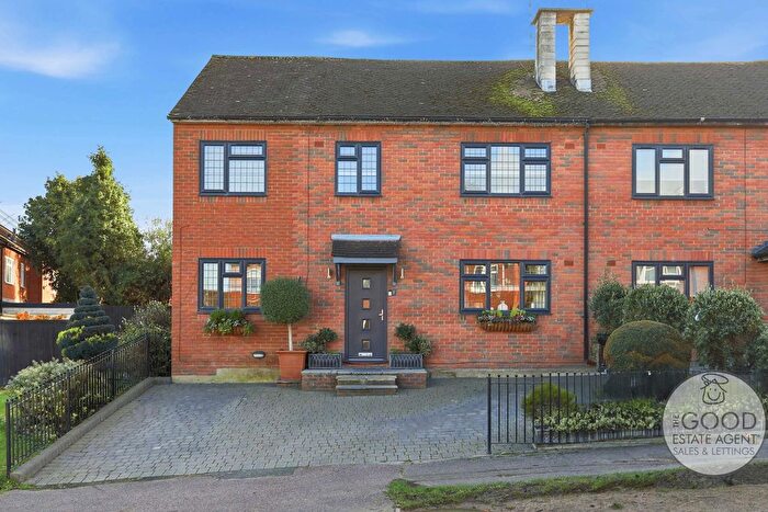 4 Bedroom Semi-Detached House For Sale In Paley Gardens, Loughton, IG10