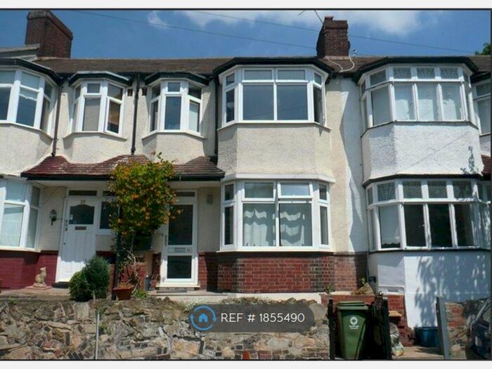 3 Bedroom Terraced House To Rent In Kingslyn Crescent, London, SE19