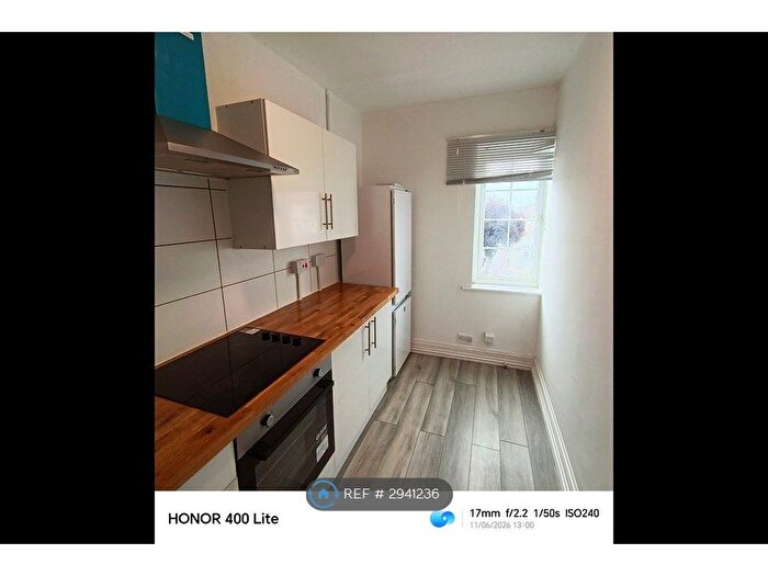 2 Bedroom Flat To Rent In Widmore Road, Bromley, BR1
