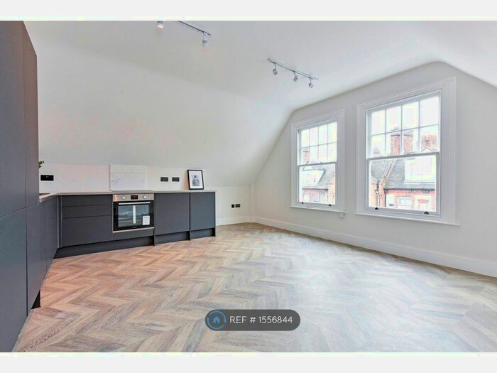 1 Bedroom Flat To Rent In Streatham High Road, London, SW16