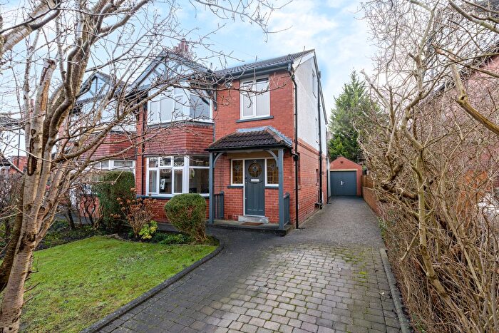 4 Bedroom Semi Detached House For Sale In Becketts Park Drive, Leeds, LS6