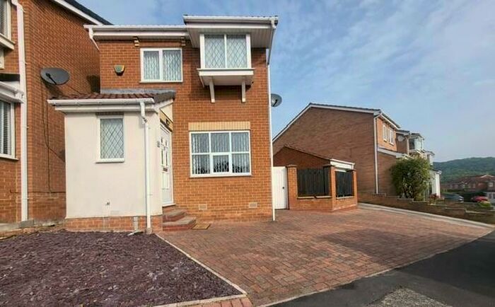 3 Bedroom Detached House To Rent In Dowland Avenue, High Green, Sheffield, S35