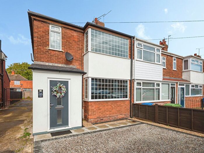 3 Bedroom Semi-Detached House For Sale In Loyd Street, Anlaby, Hull, HU10
