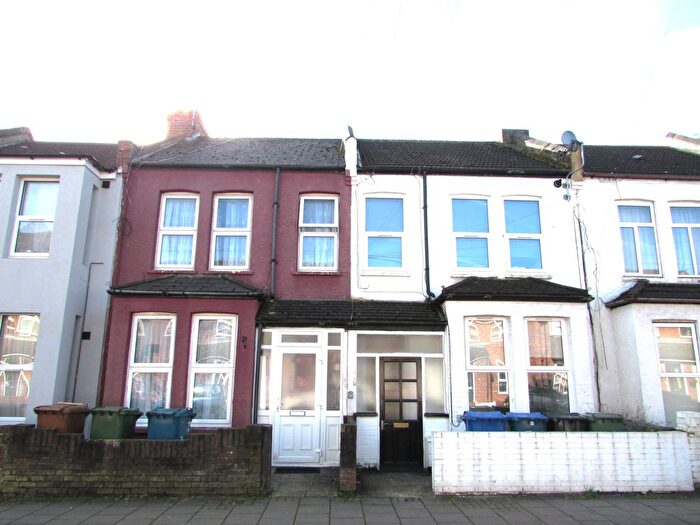 3 Bedroom Terraced House To Rent In Palmerston Road, Harrow, Middlesex, HA3